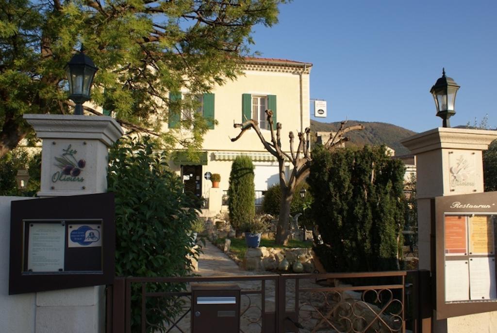 Hotel Restaurant Les Oliviers Ньон Экстерьер фото