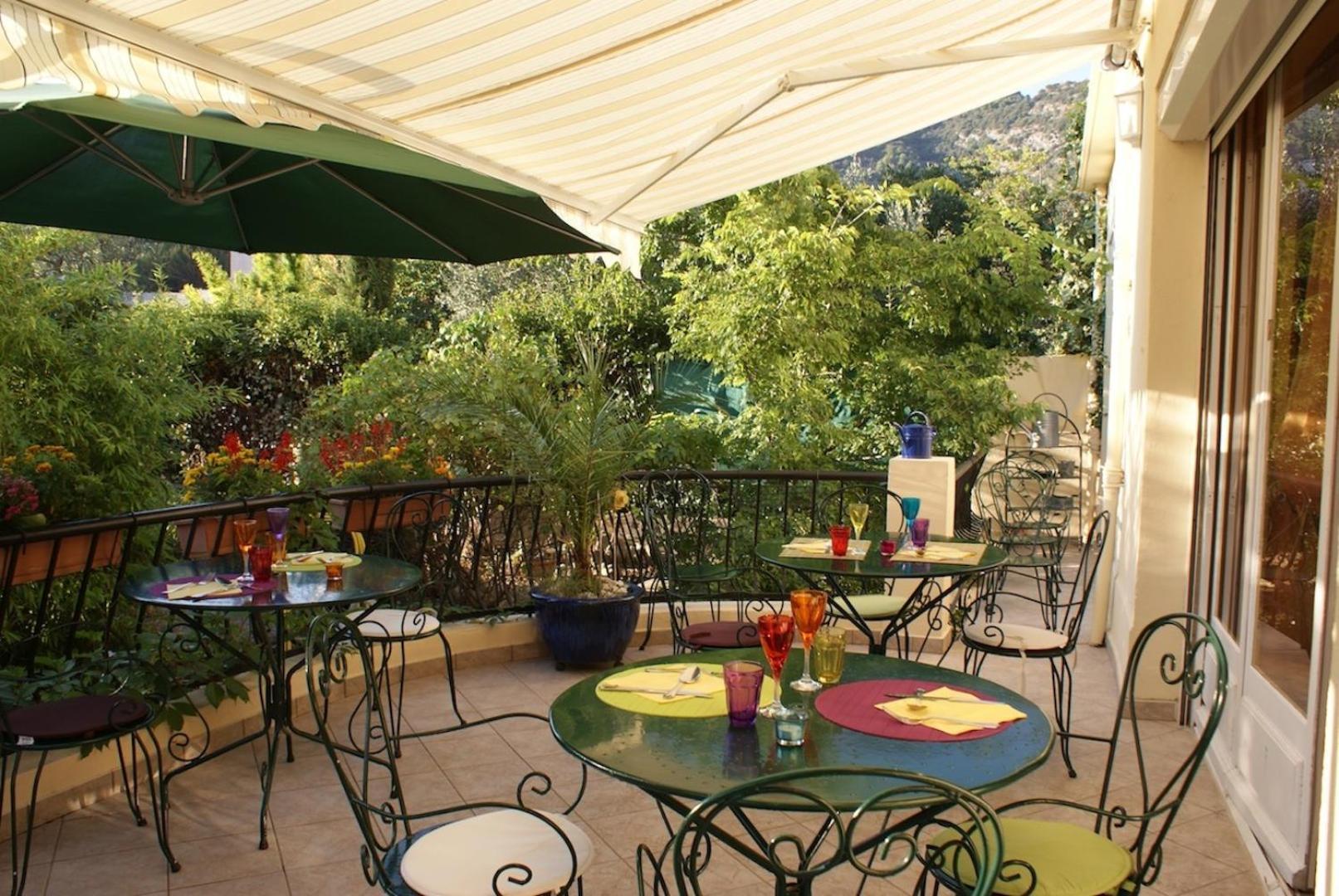 Hotel Restaurant Les Oliviers Ньон Экстерьер фото
